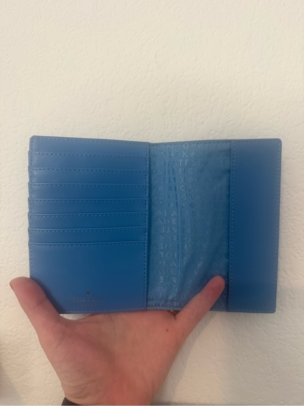 Kate Spade, Get Carried Away Balloon Passport holder - Picture 2 of 3